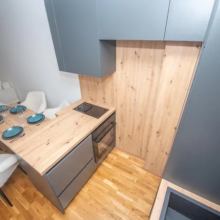 Royal Premium By Vucko