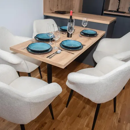 Royal Premium By Vucko