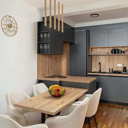 Royal Premium By Vucko Serviced יהורינה